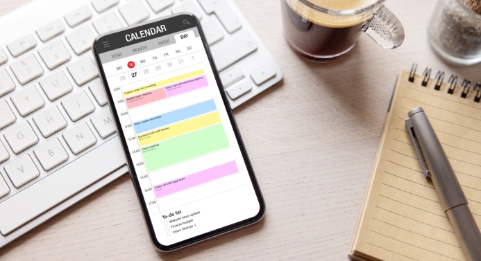 Kännykässä kalenteri